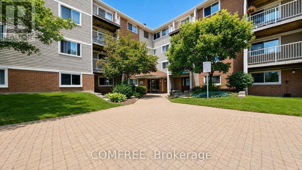 214 - 270 Brittany Drive, Ottawa