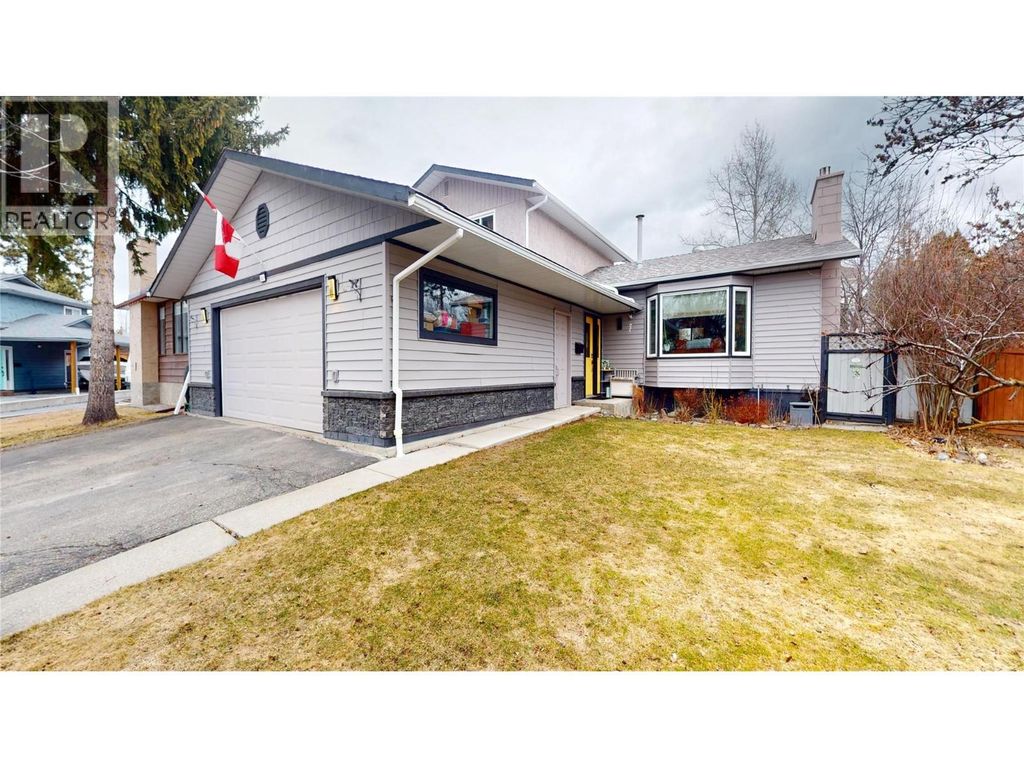 2921 2b Street S, Cranbrook