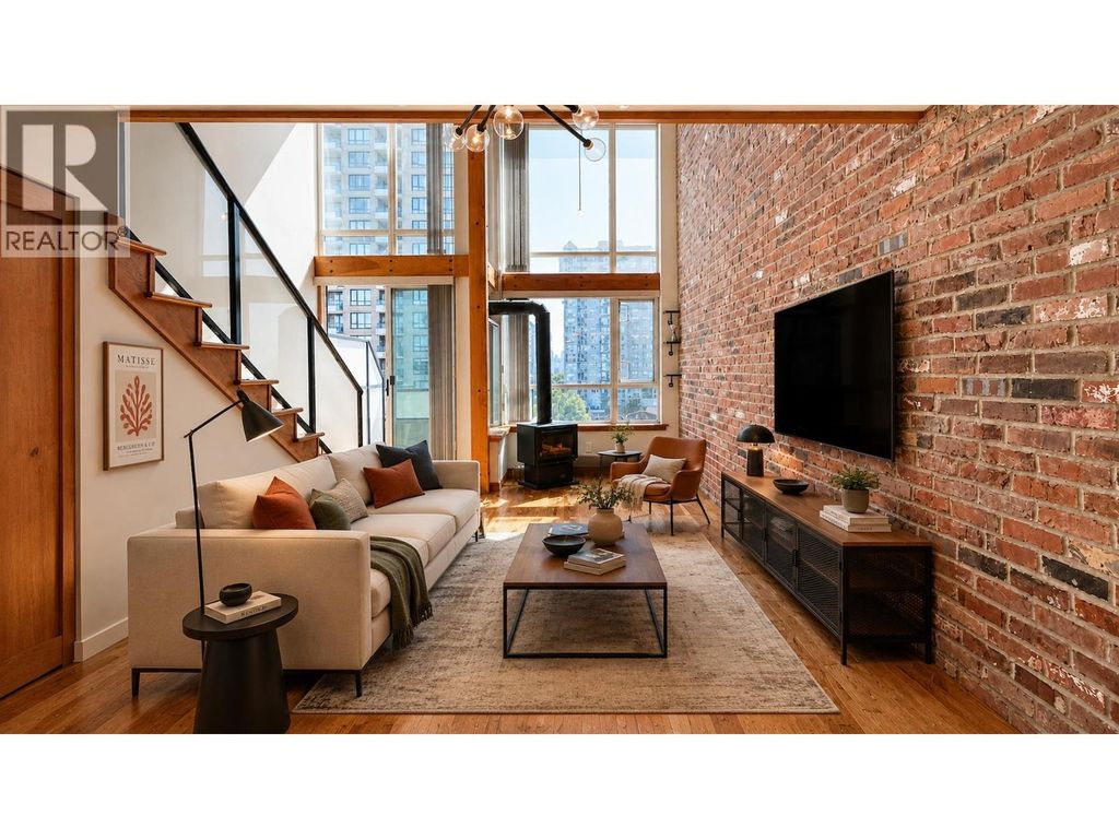 503 10 Renaissance Square, New Westminster