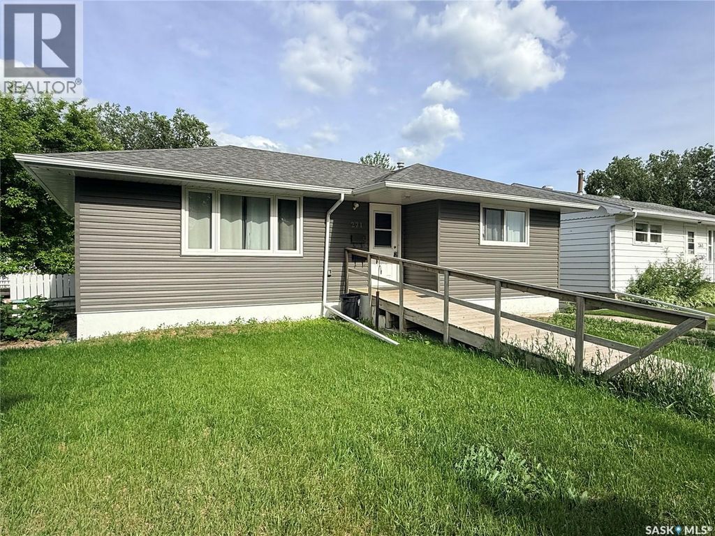 271 14th Avenue Ne, Swift Current