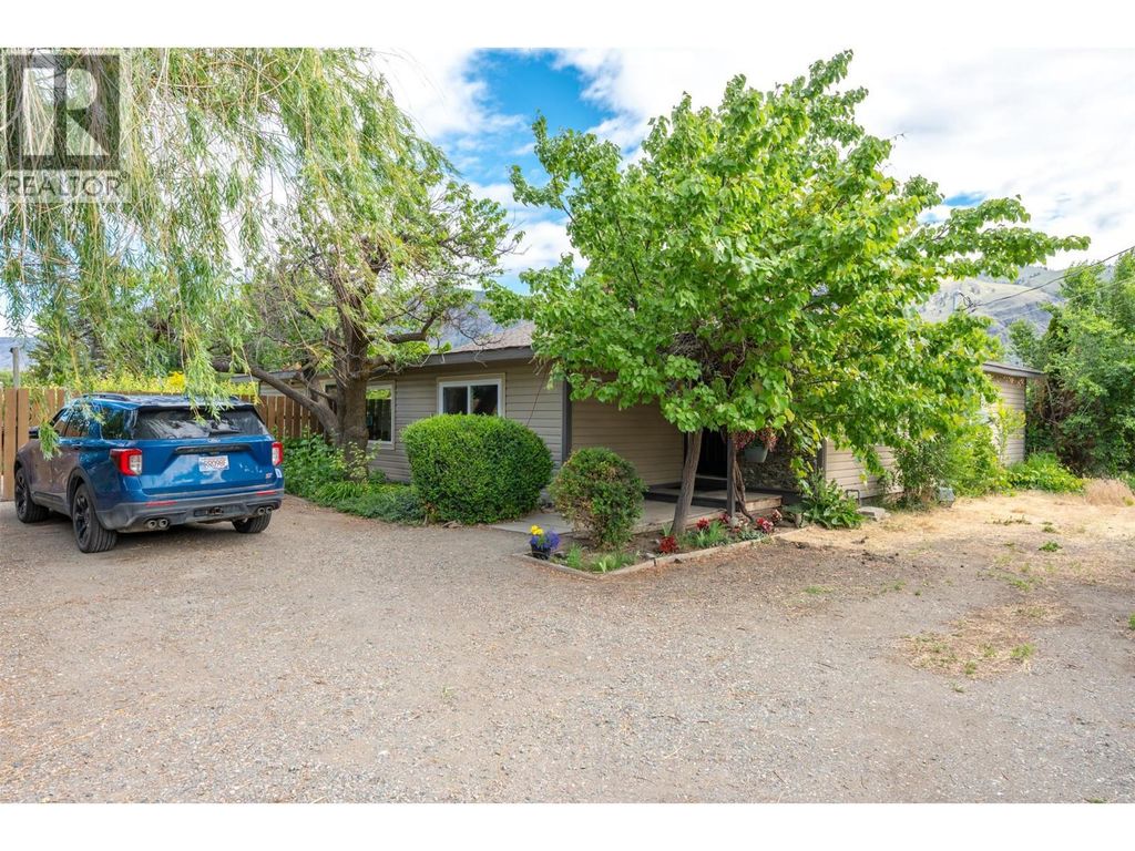 2122 Main Street, Cawston