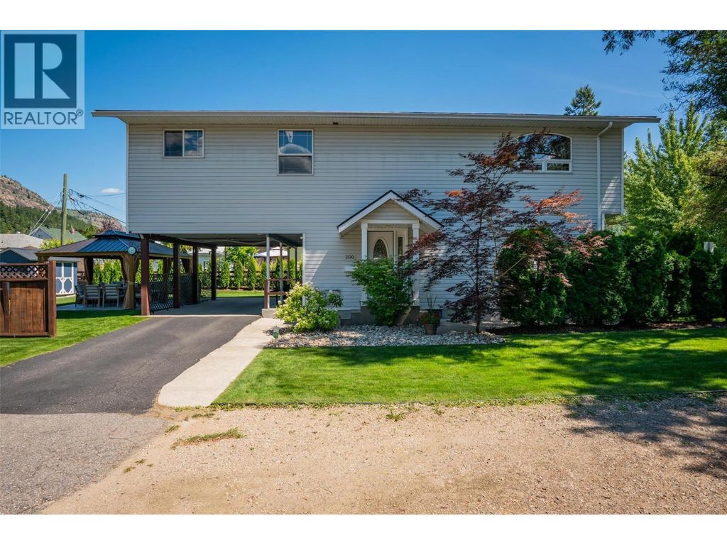 2007 Valleyview Drive, Trail