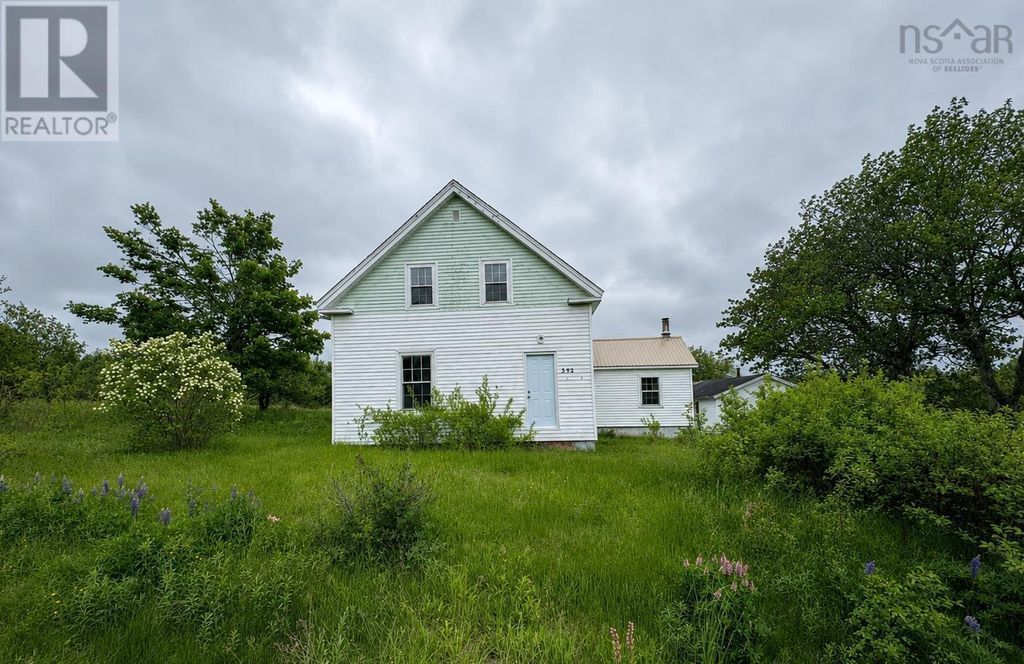 592 Highway 215, East Walton