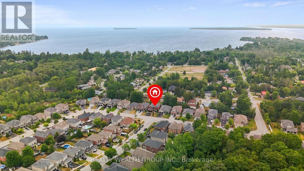 896 Booth Avenue, Innisfil (alcona)
