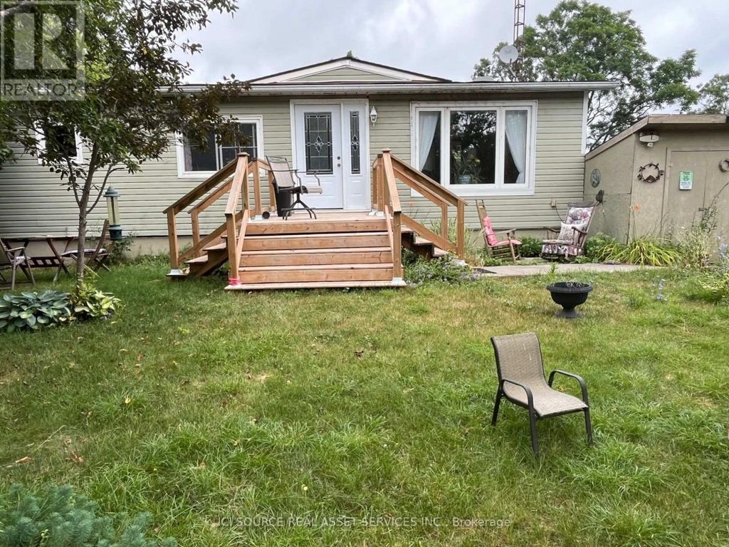 10 Lakeside Drive, Prince Edward County (hillier Ward)