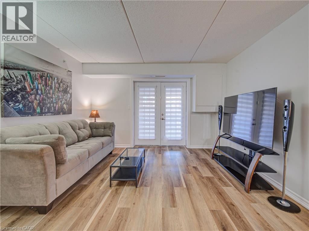 1490 Bishops Gate Unit# 106, Oakville