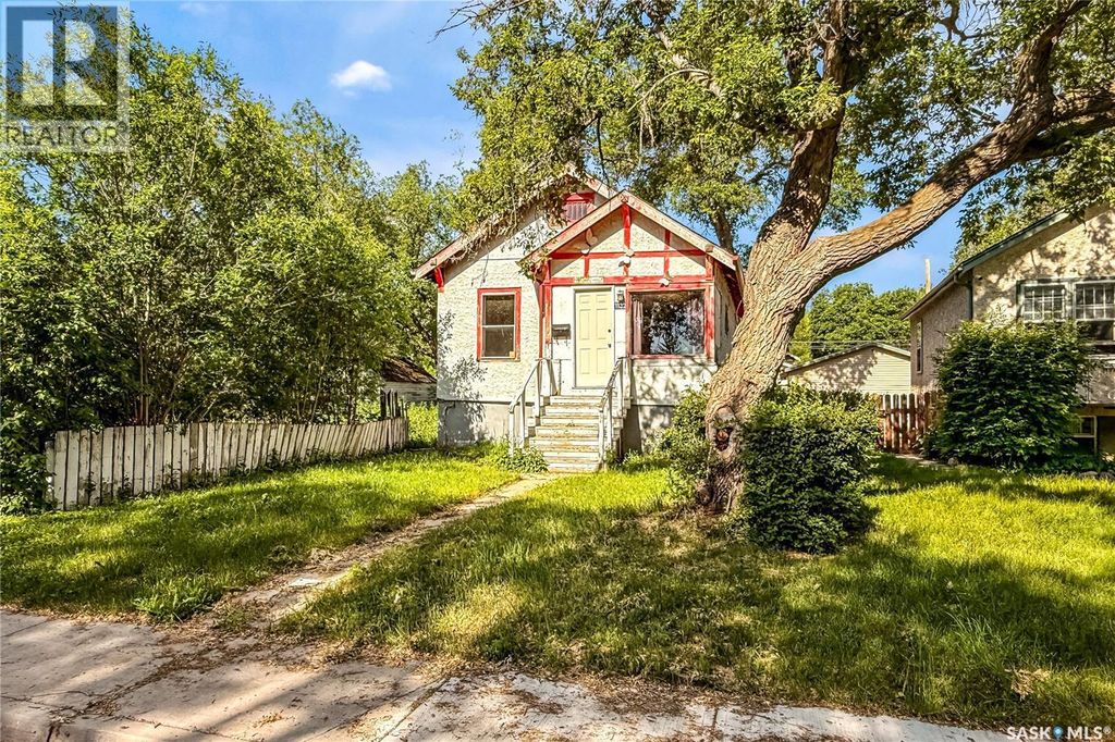 1132 Queen Street, Regina