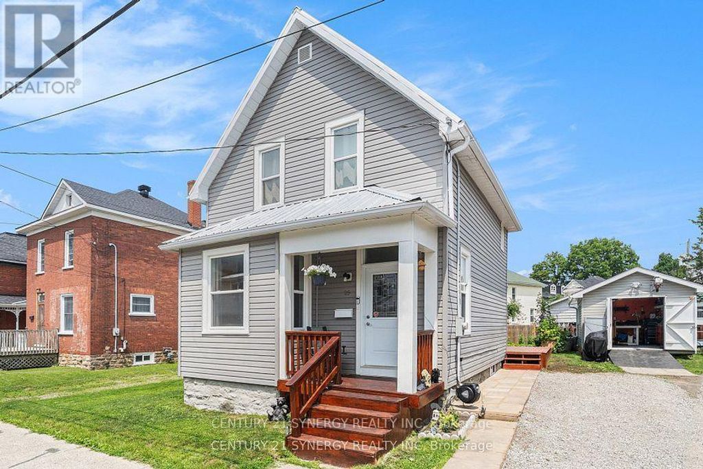 25 Kensington Avenue, Smiths Falls