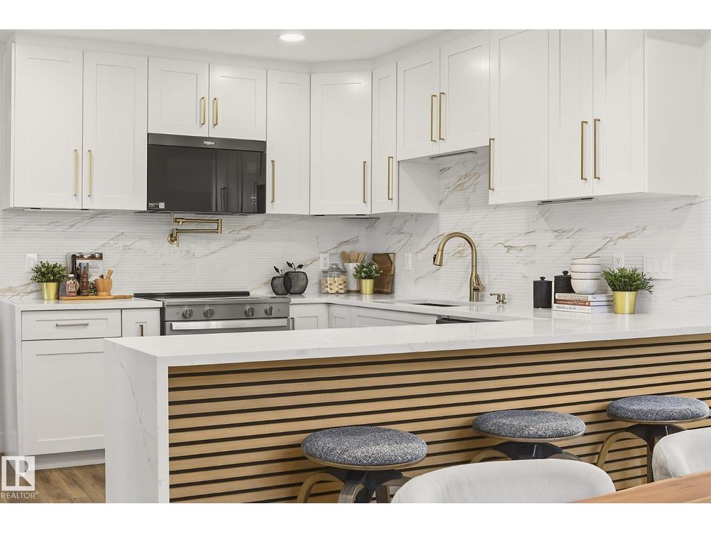 18312 91 Av Nw, Edmonton