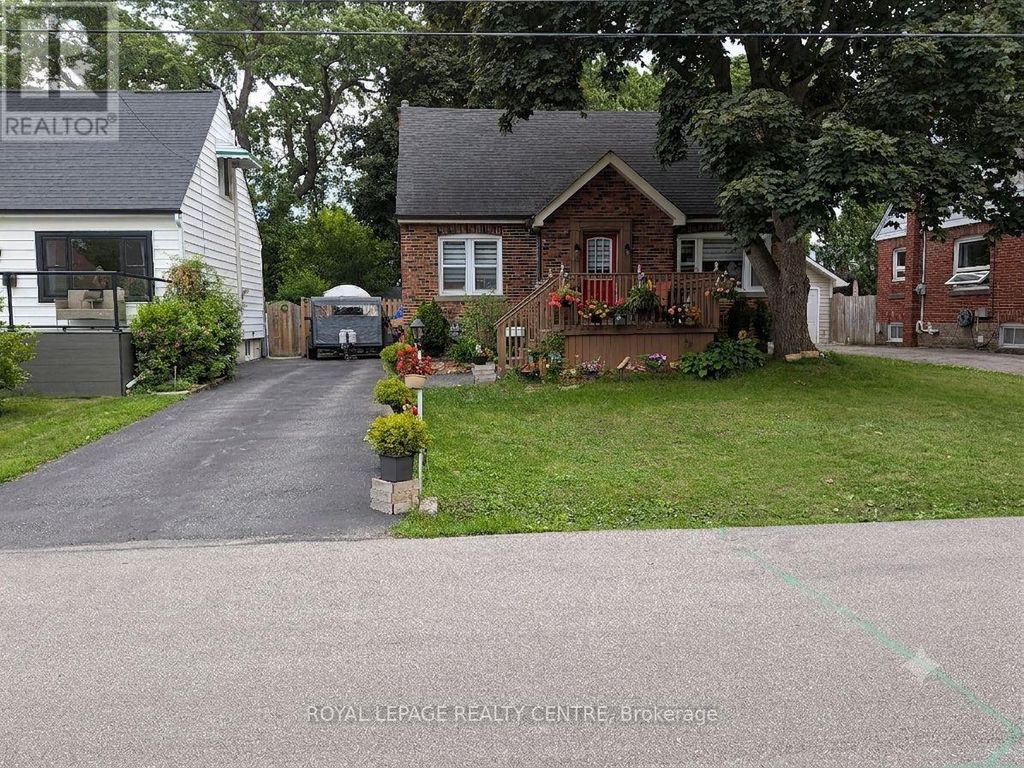 114 First Street N, Hamilton (stoney Creek)