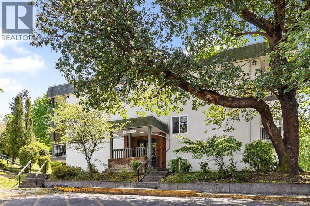 5208 999 Bowen Rd, Nanaimo