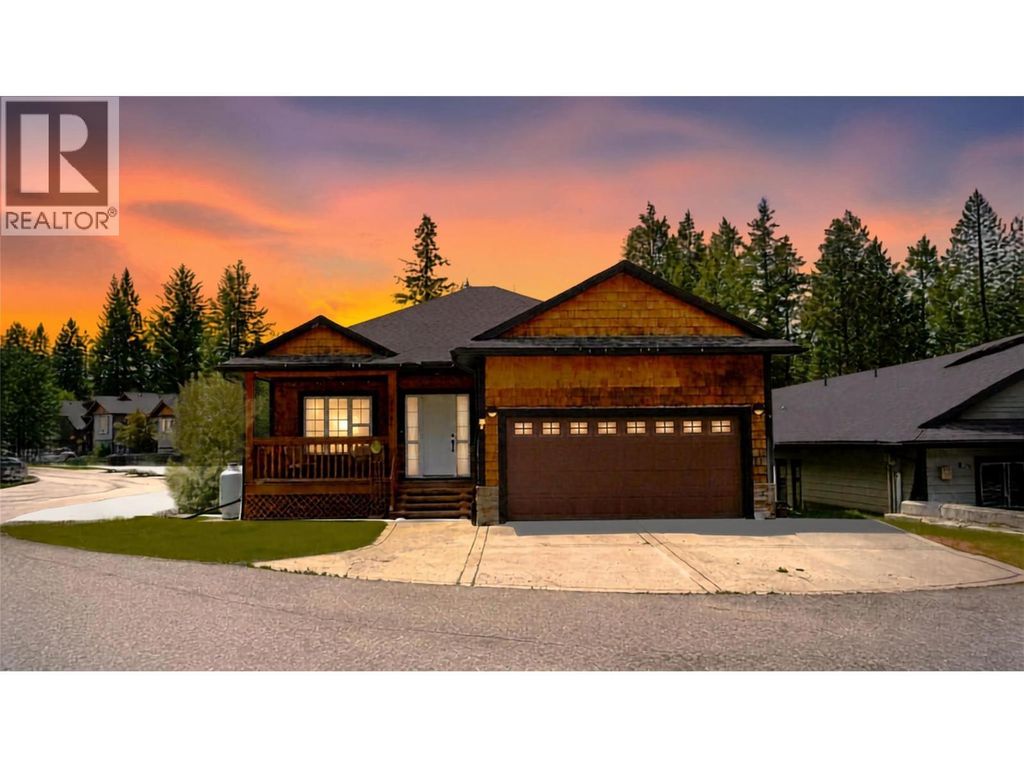 7311 Copperhorn Drive, Radium Hot Springs
