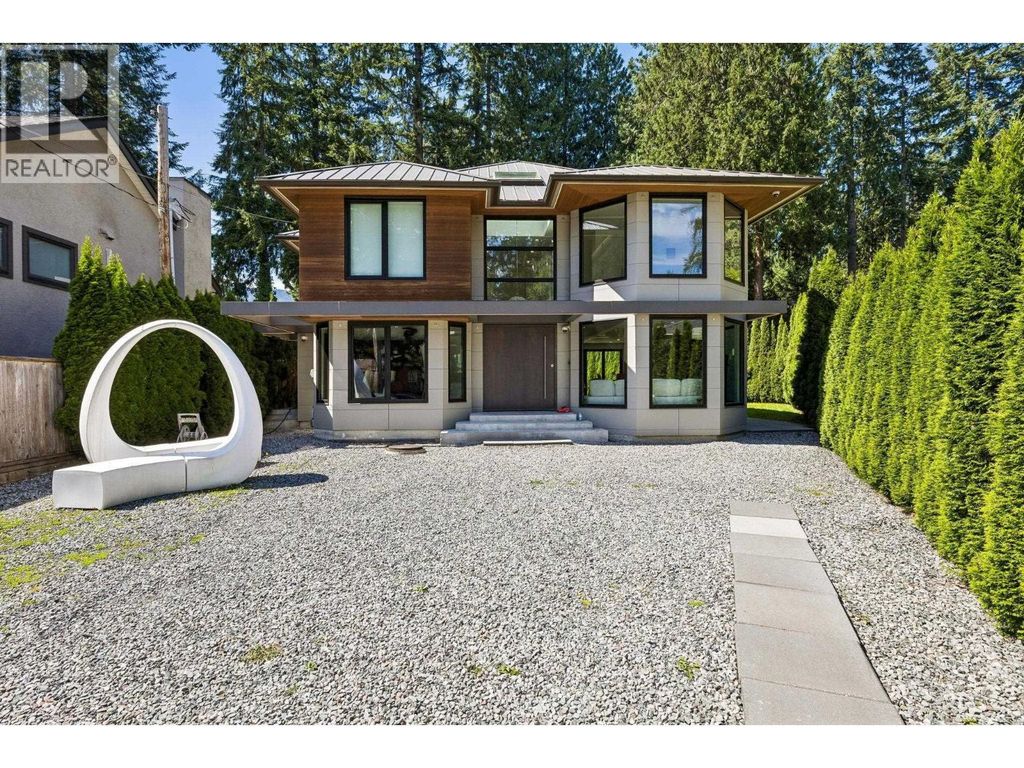 4577 Capilano Road, North Vancouver