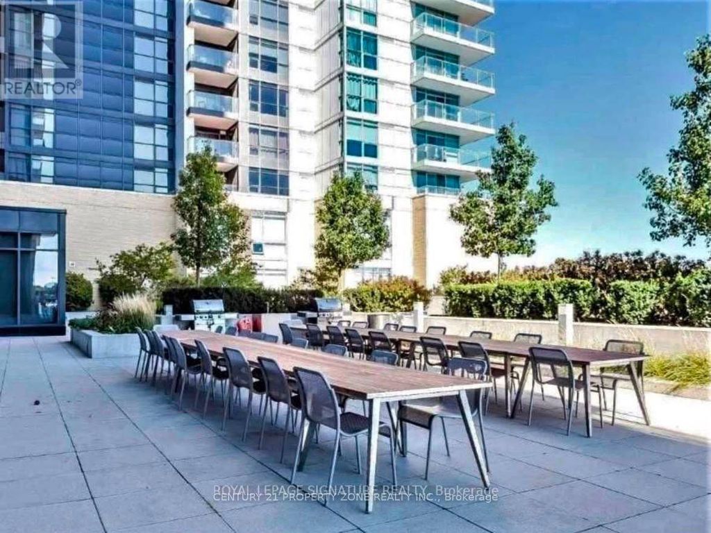 303 - 33 Singer Court, Toronto (bayview Village)