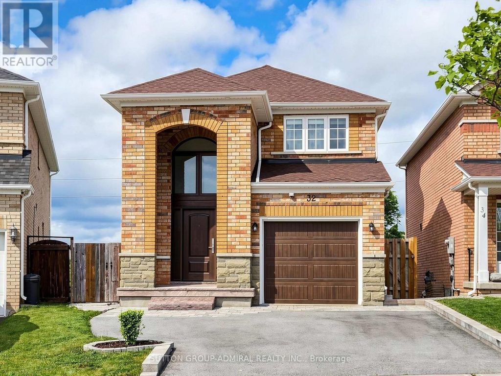 32 Beaverbrook Crescent, Vaughan