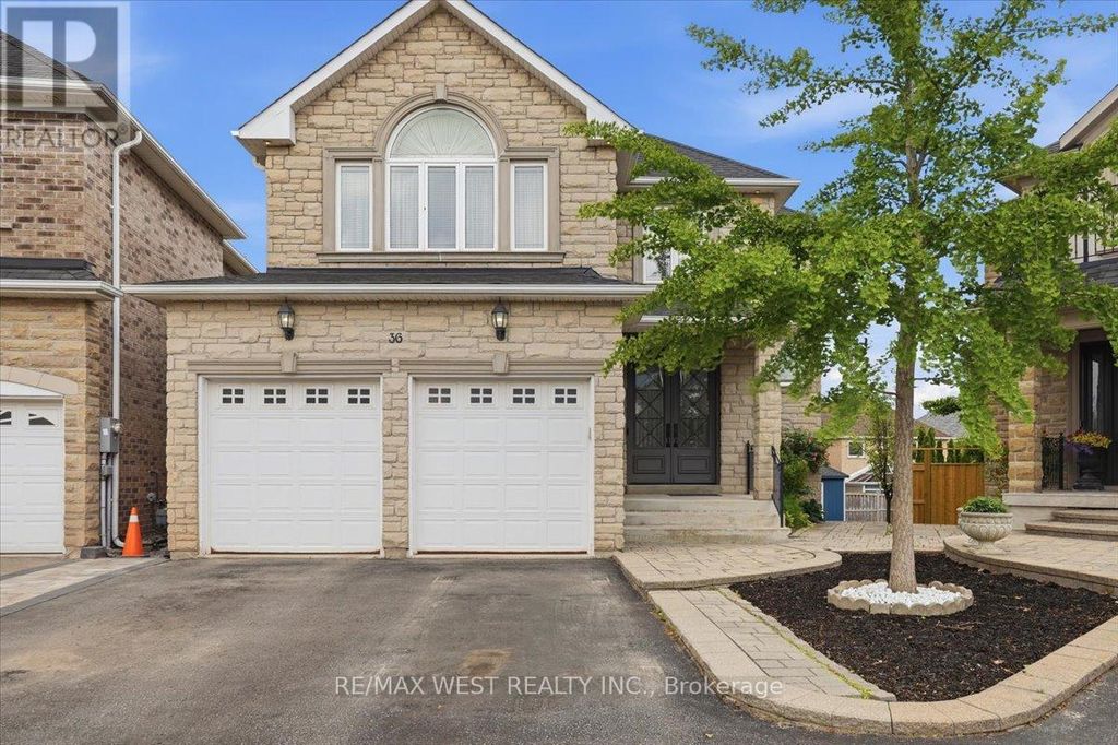 36 Danpatrick Drive, Richmond Hill (rouge Woods)