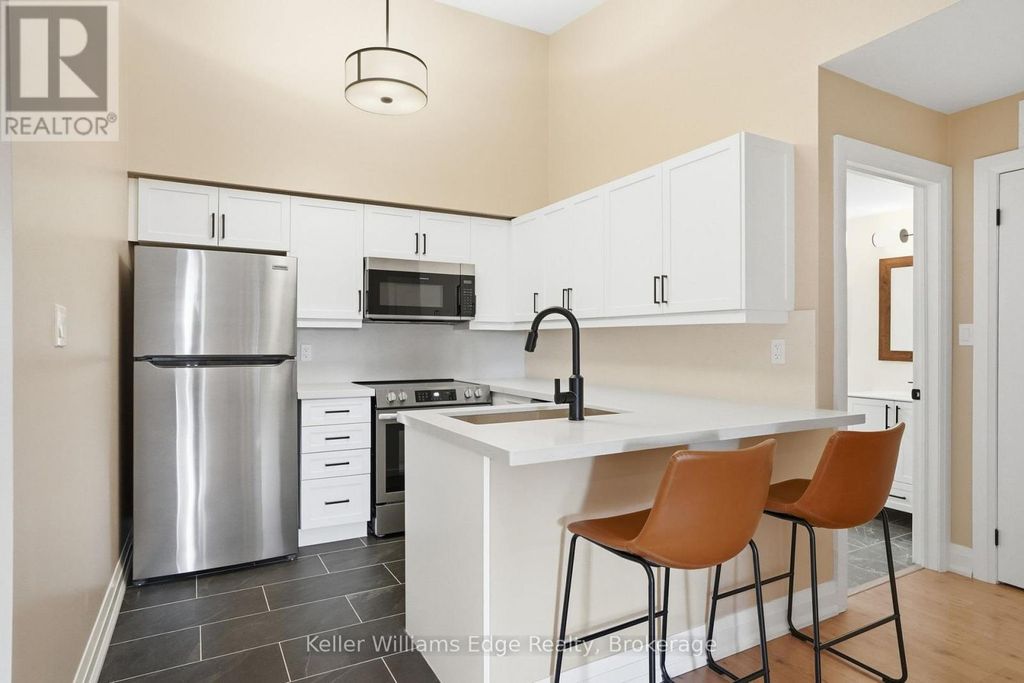 406 - 2075 Appleby Line, Burlington (uptown)
