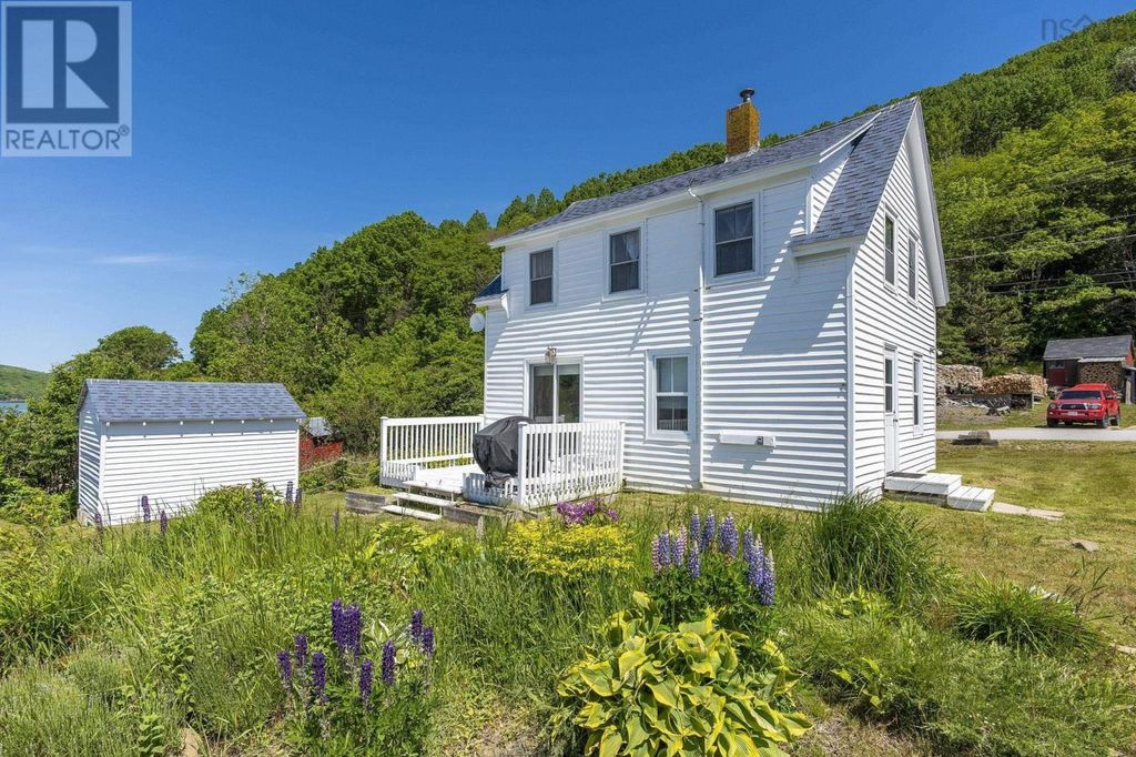 958 Granville Road, Victoria Beach