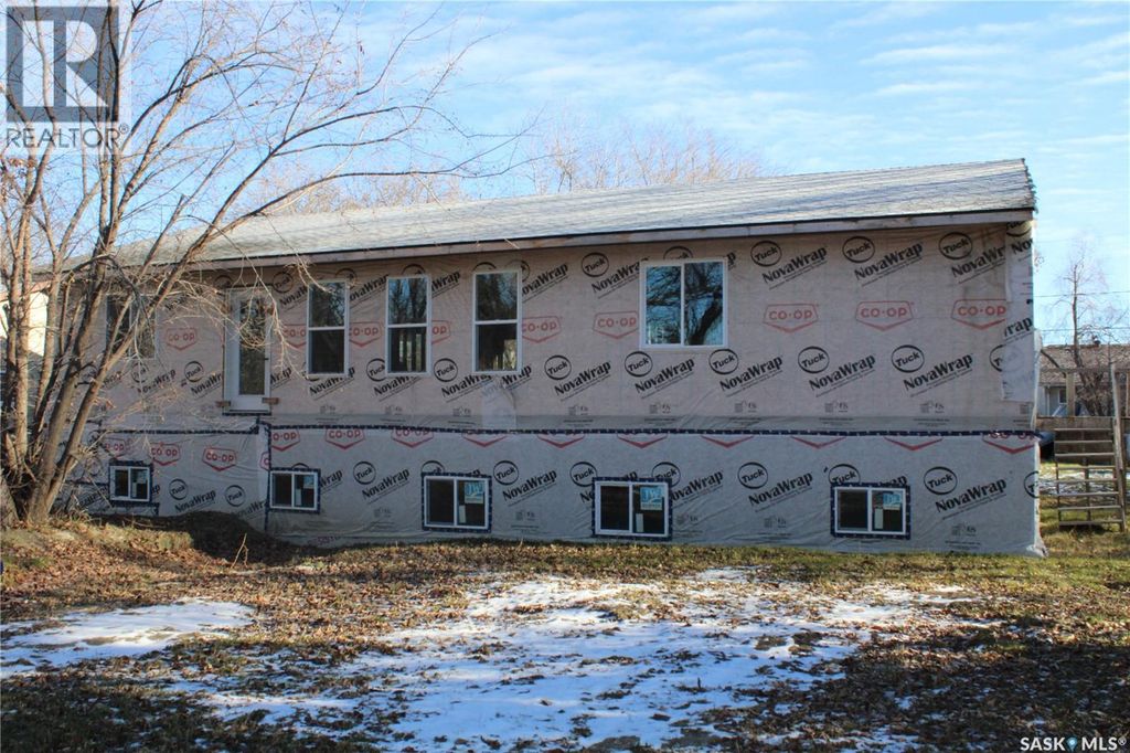 78 1st Street, Wadena