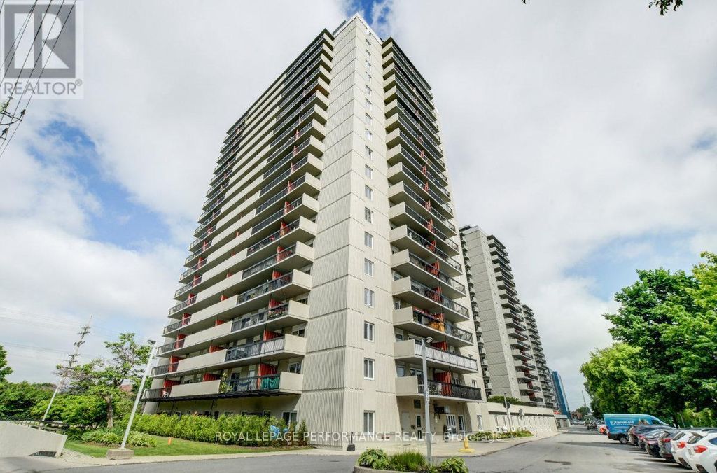 708 - 158c Mcarthur Avenue, Ottawa