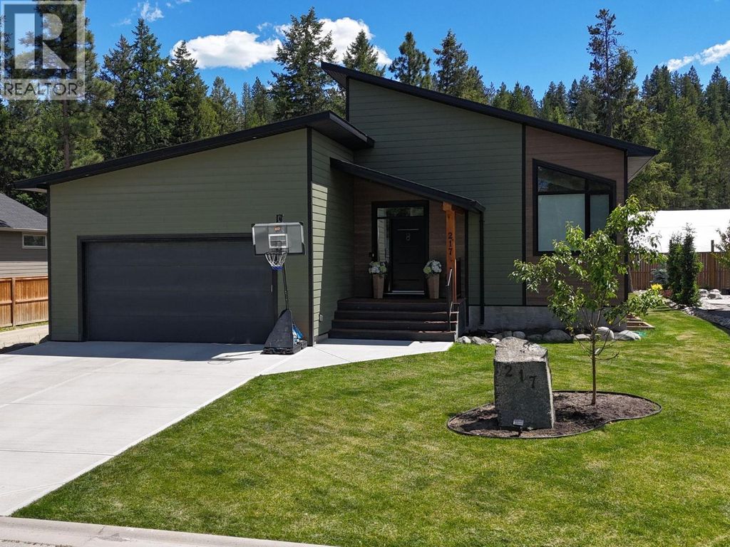 217 Shadow Mountain Boulevard, Cranbrook