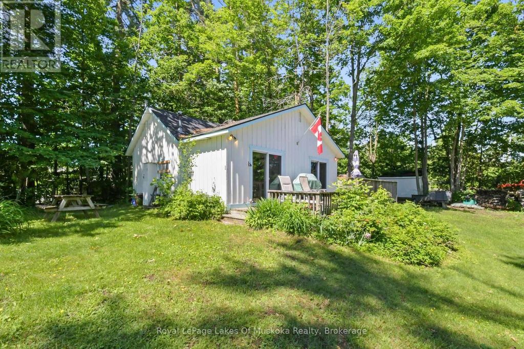 2 - 180 Two Road, Gravenhurst (wood (gravenhurst))