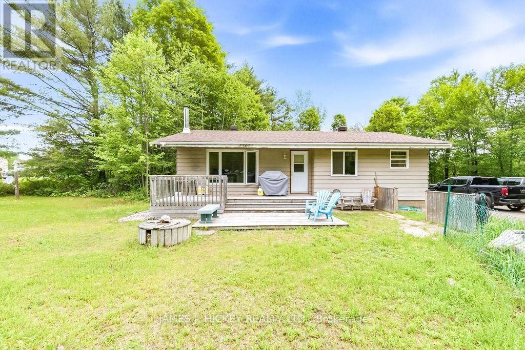 34926 Highway 17 West Highway, Laurentian Hills