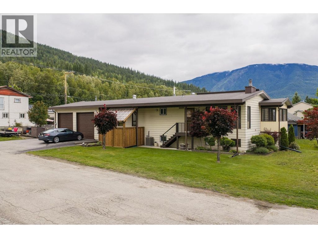 108 Ford Street, Revelstoke