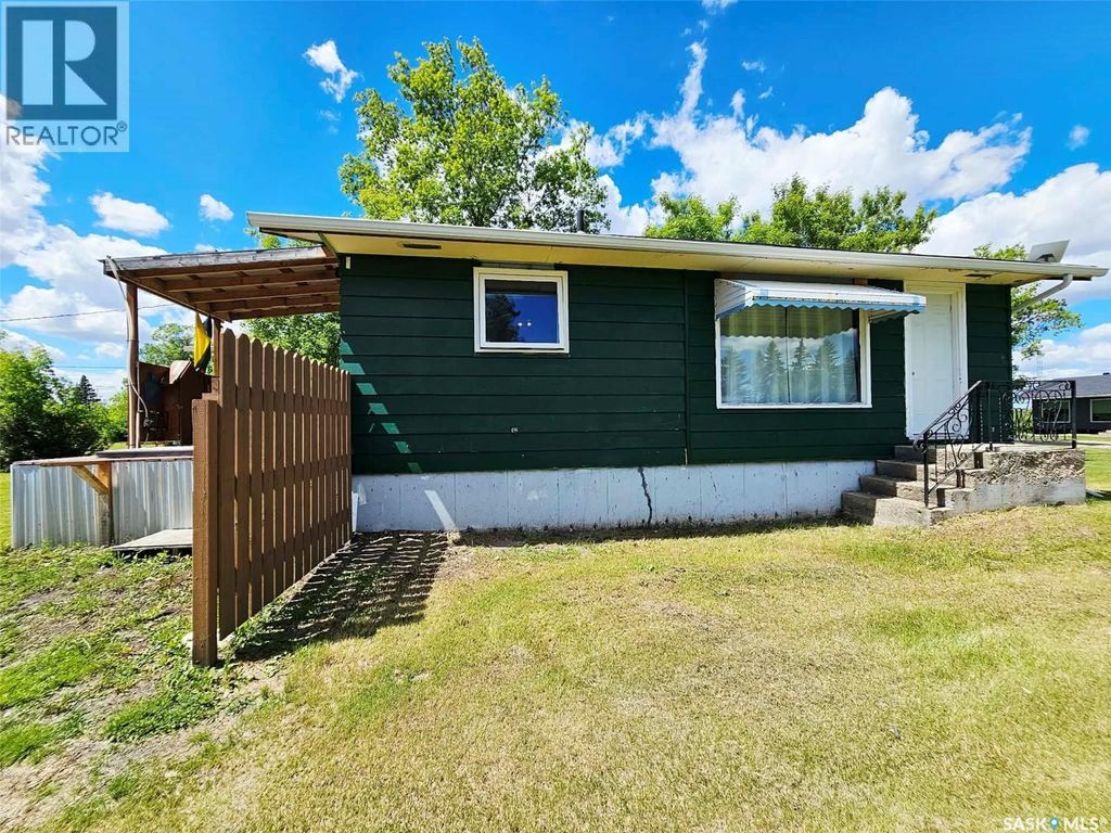 409 Royal Place, Gerald