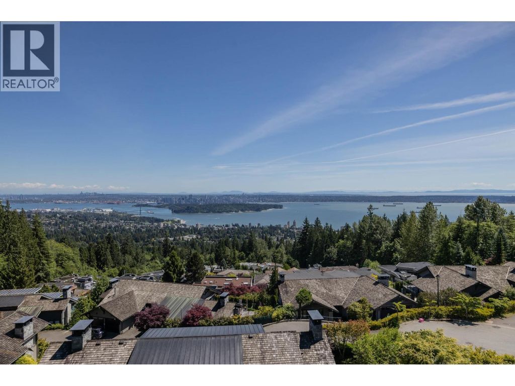 Ph2 2200 Chippendale Road, West Vancouver
