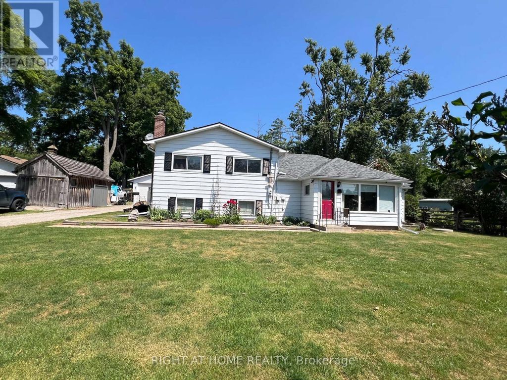 12 Lakeshore Road E, Oro-Medonte