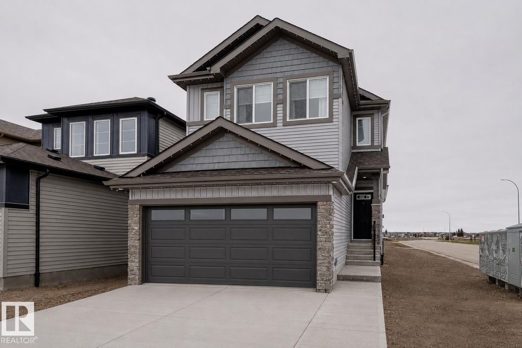 1992 210 St Nw, Edmonton