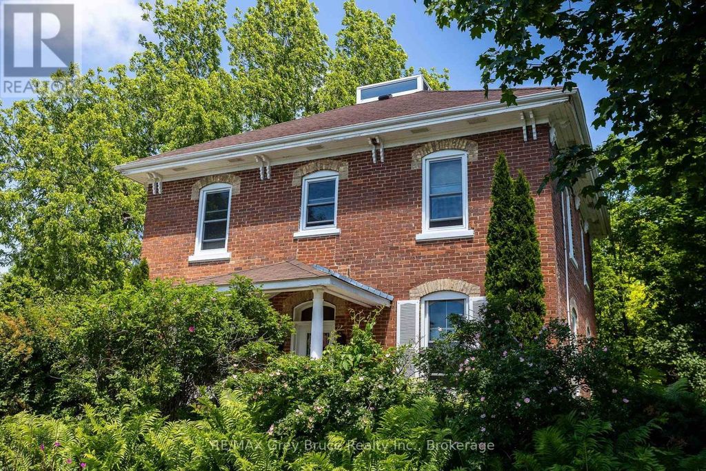 580 23rd Street W, Owen Sound
