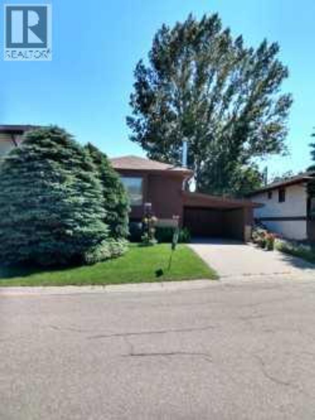 100 Doverglen Crescent Se, Calgary