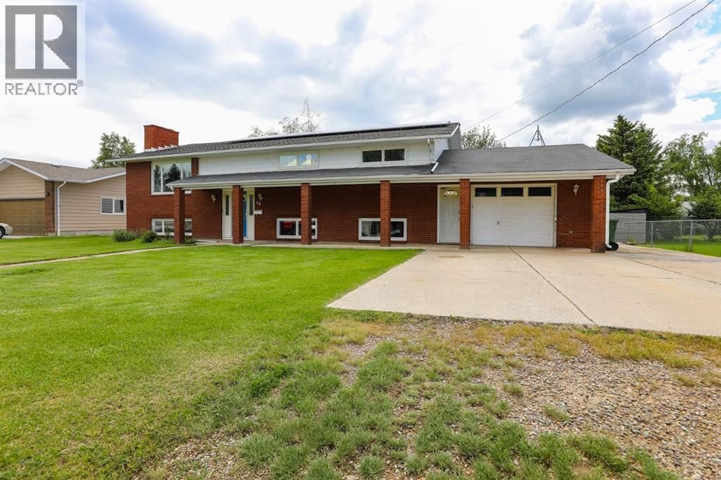58 N 1a Street E, Magrath