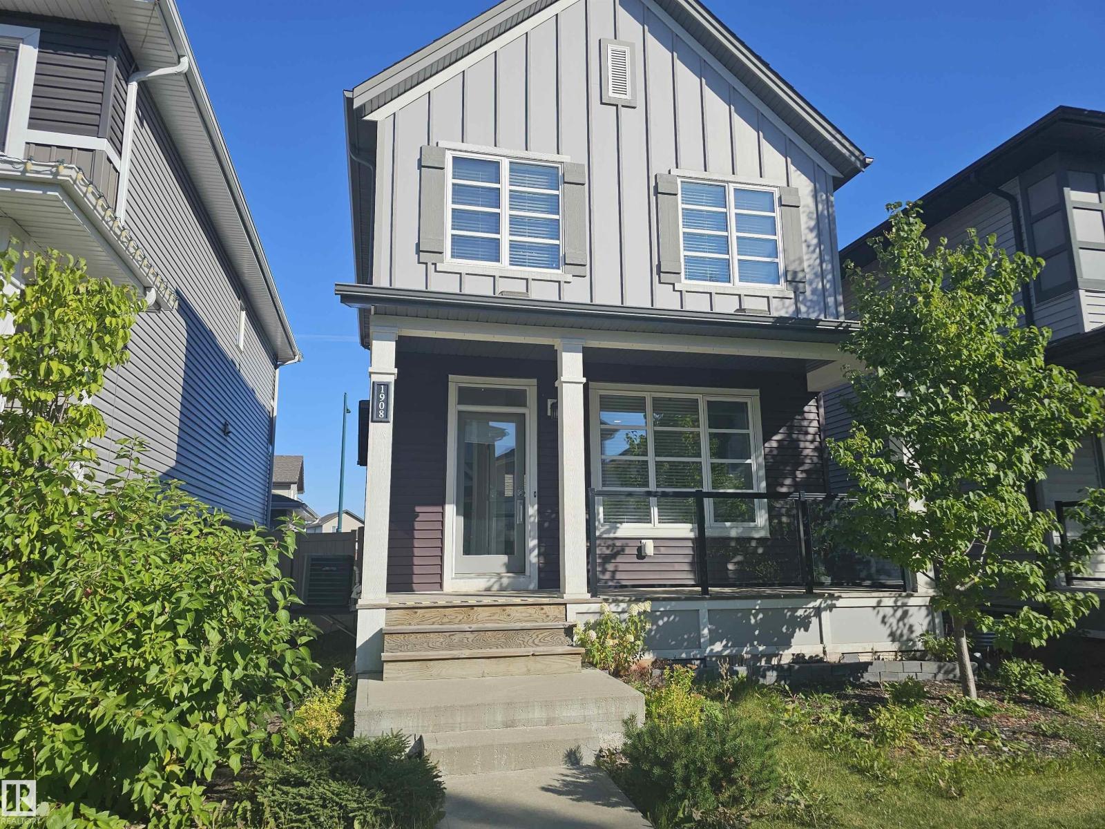 1908 25 St Nw, Edmonton