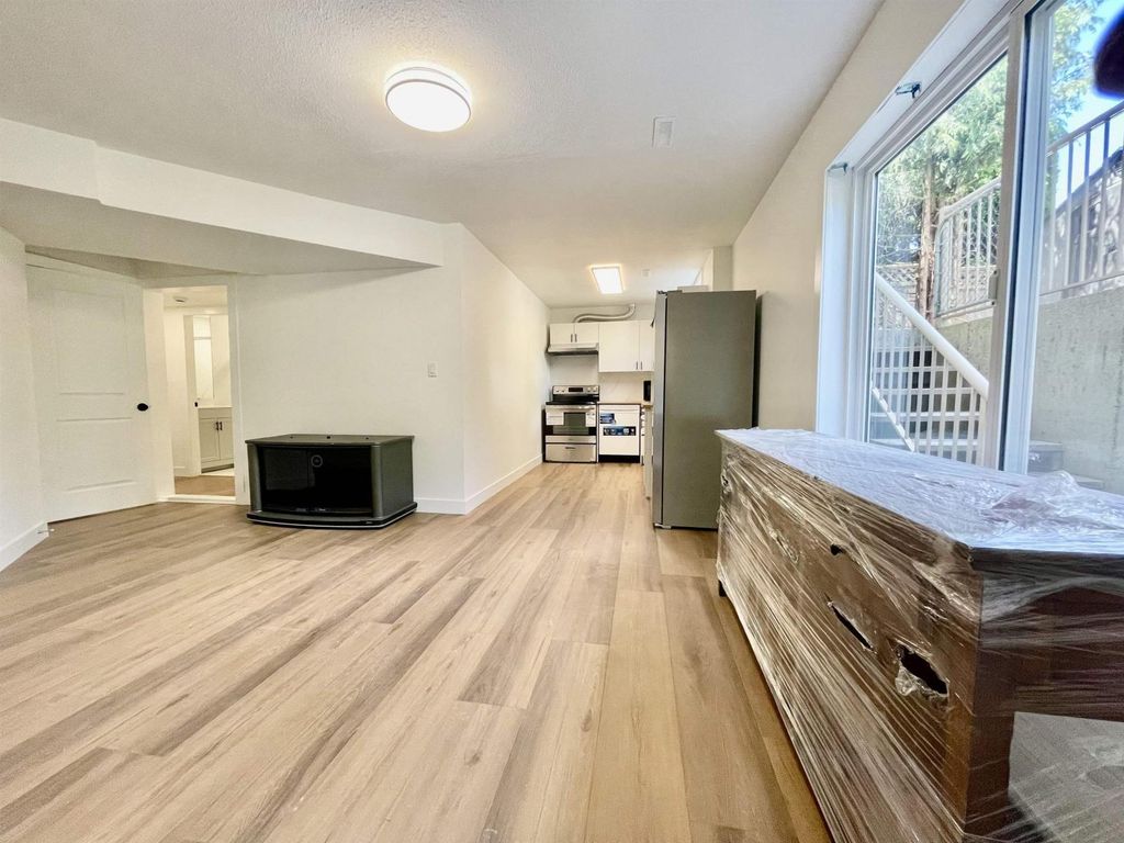 Lower Level 1695x 84 Avenue, Surrey