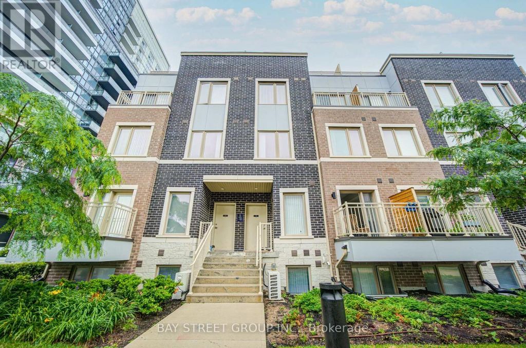 Th3 - 11 Honeycrisp Crescent, Vaughan (vaughan Corporate Centre)