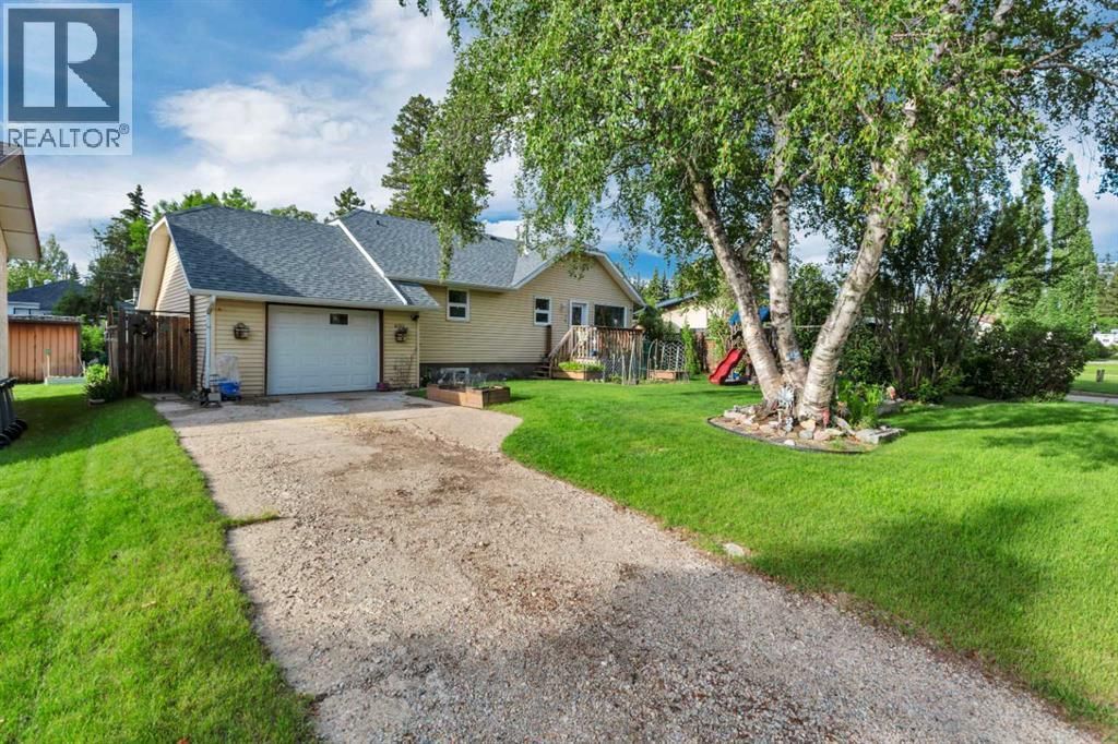 4520 36 Avenue, Ponoka