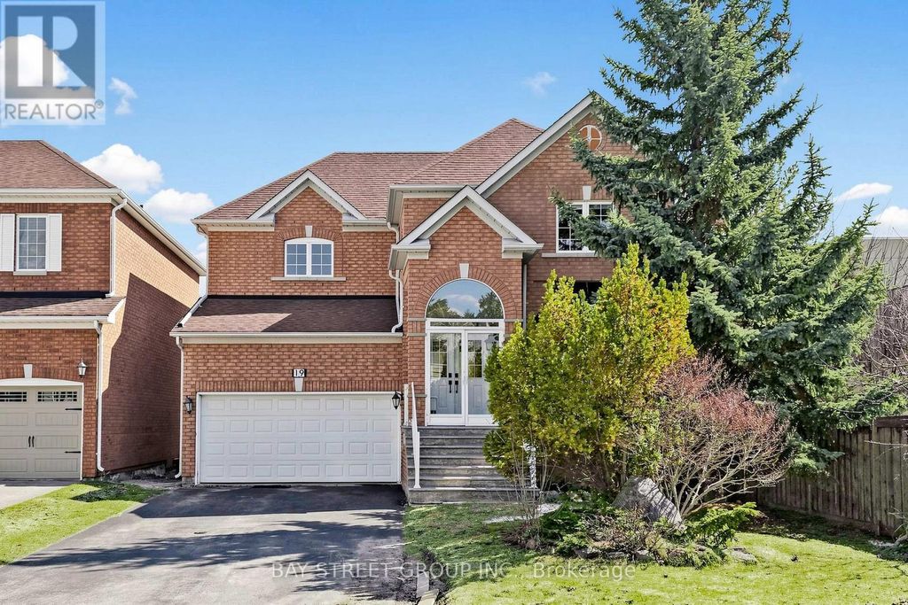 19 Fountain Court, Richmond Hill (rouge Woods)