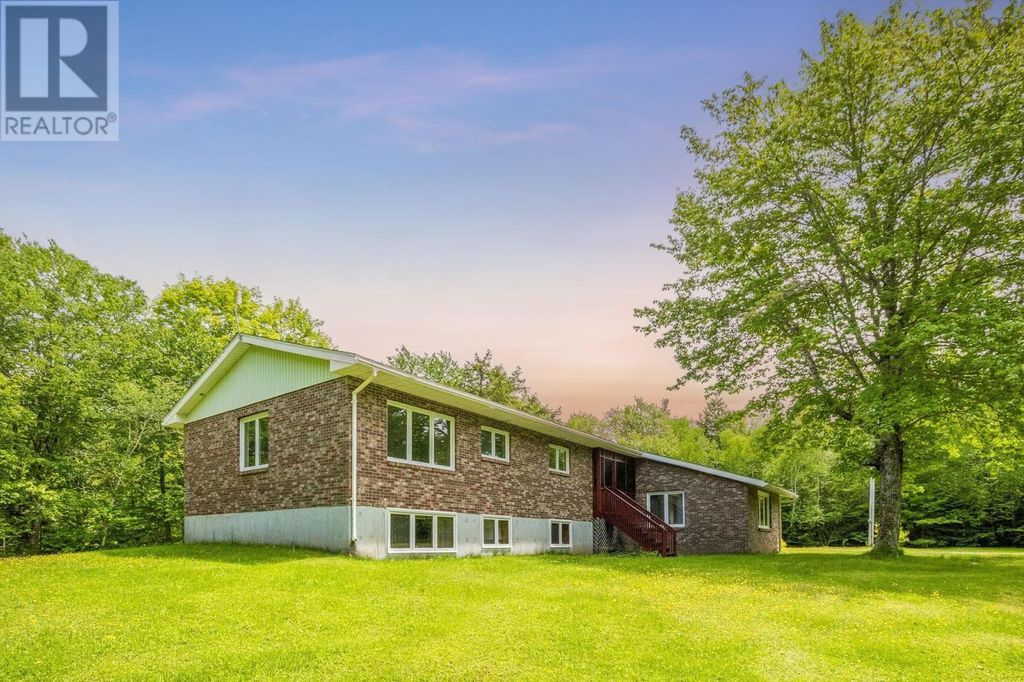 3268 East River East Side Road, Churchville