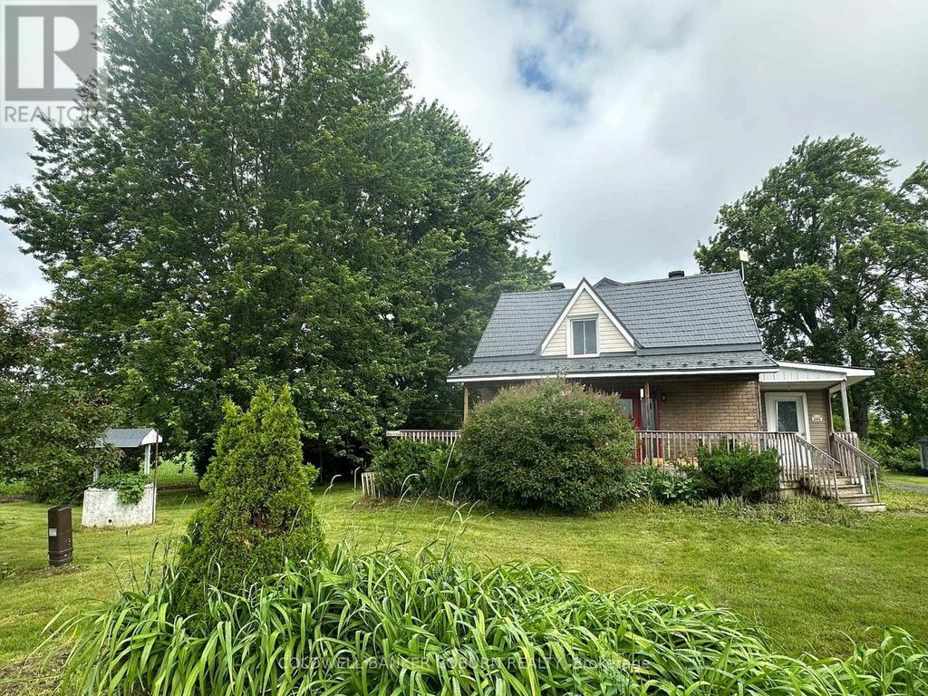 12169 Deeks Road, South Dundas