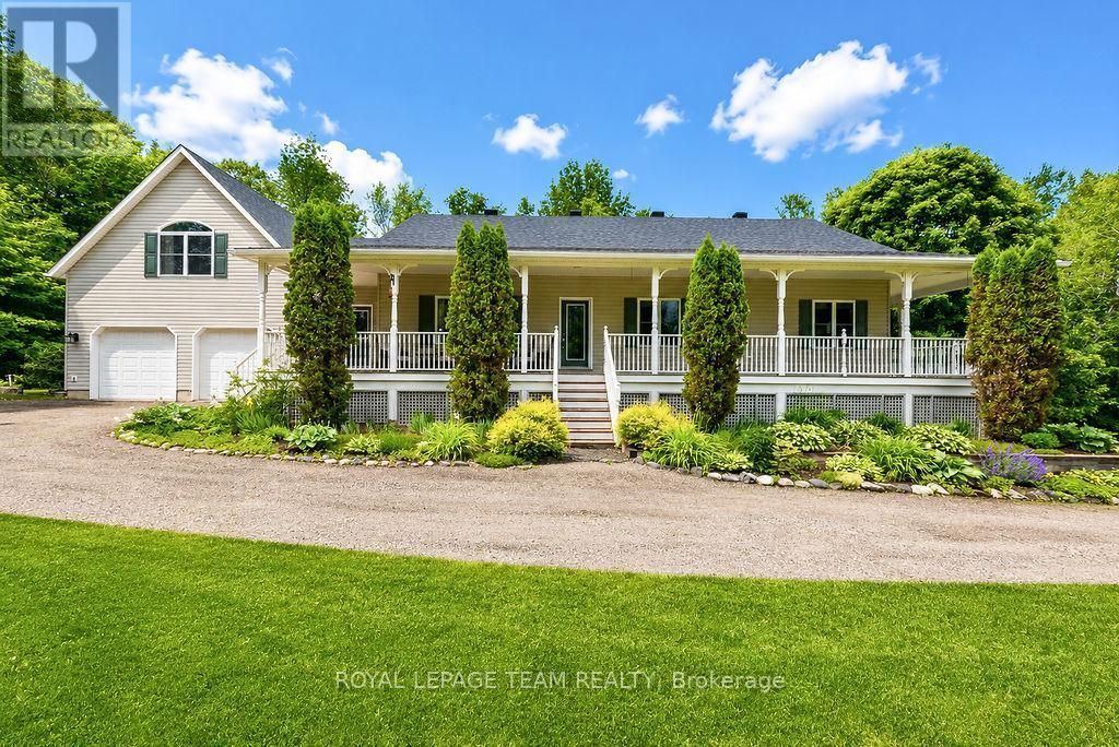 698 Barryvale Road, Greater Madawaska