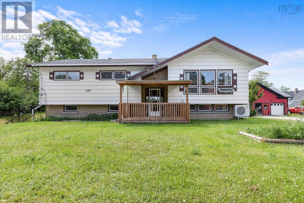 133 Hammond Street, Shelburne