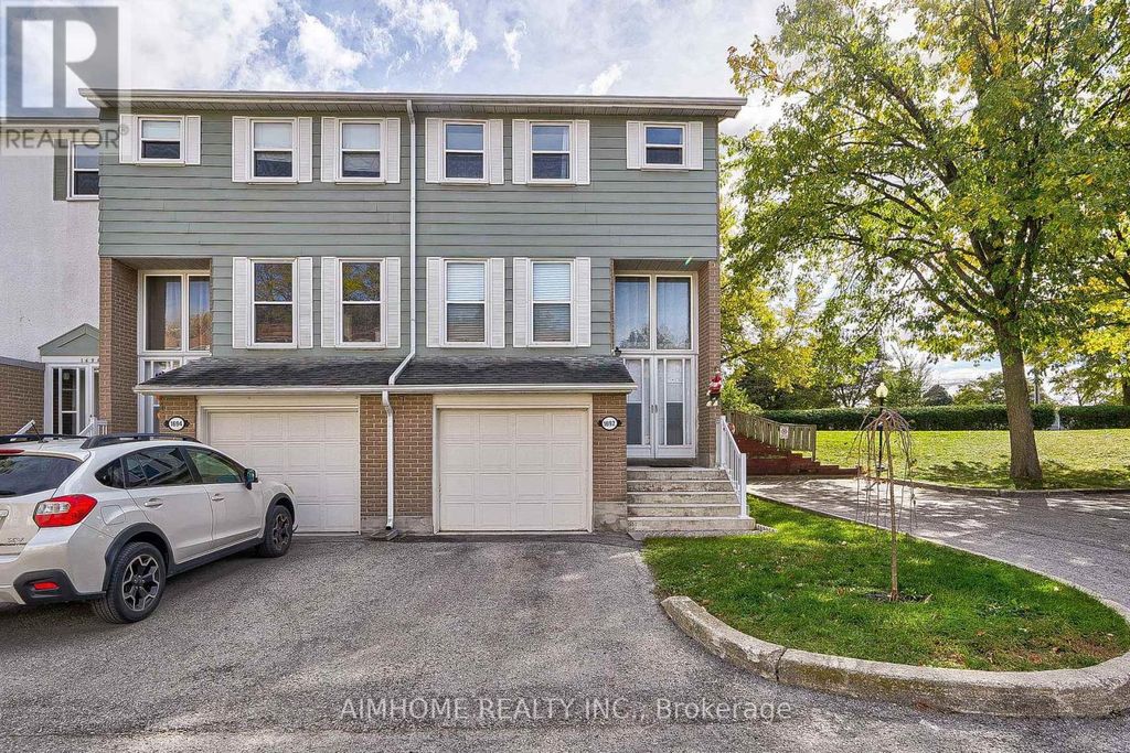 1692 John Street, Markham (bayview Fairway-Bayview Country Club Estates)