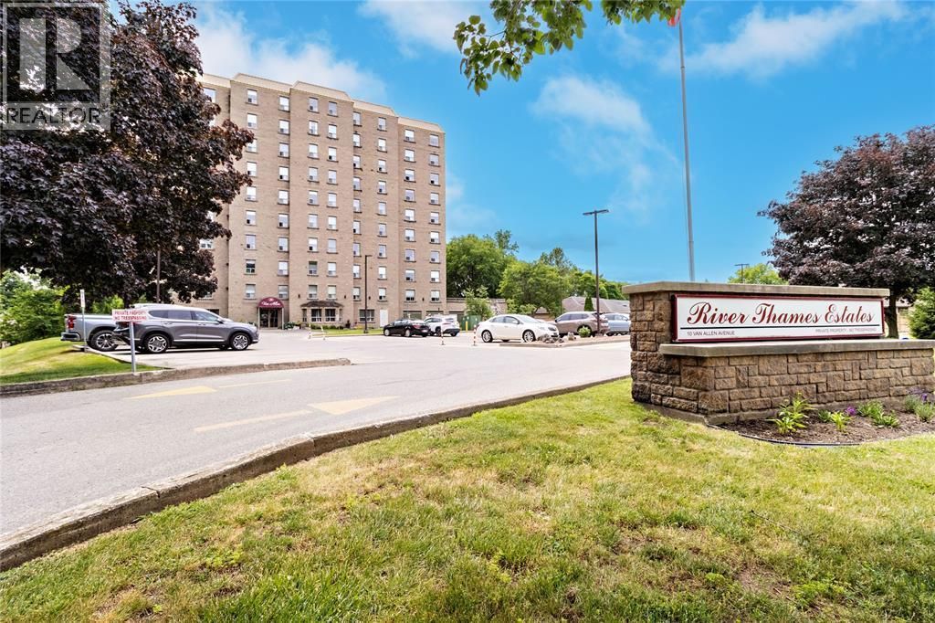 10 Van Allen Avenue Unit# 801, Chatham