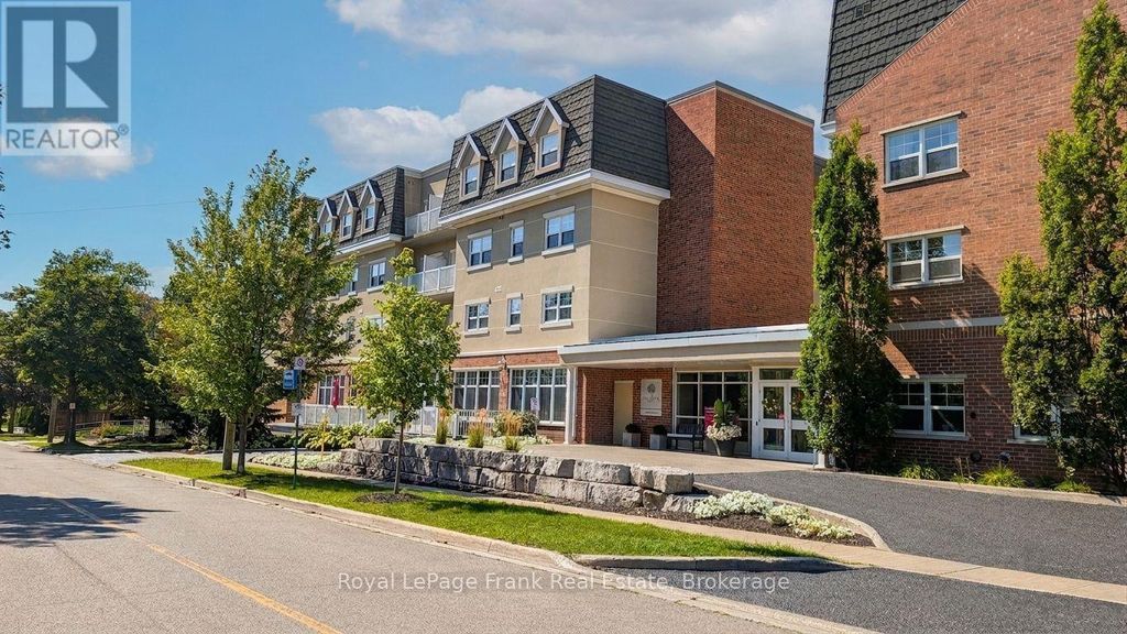 425 - 240 Chapel Street, Cobourg