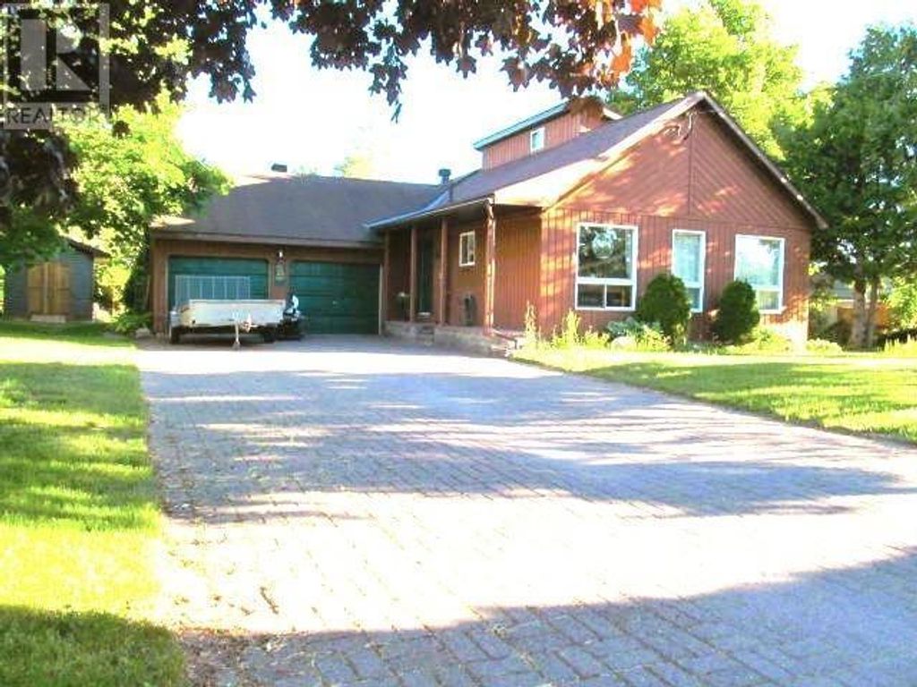 15 Stanley St, Thessalon