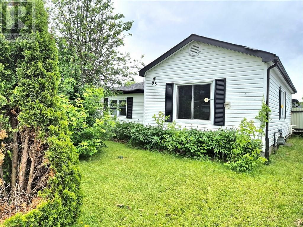98 William, Chelmsford