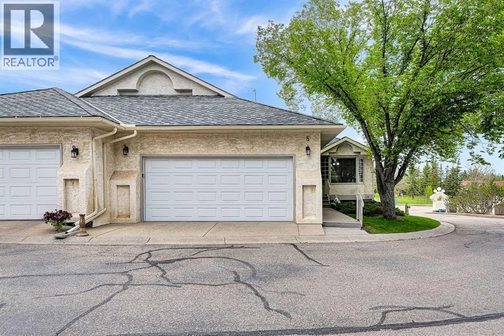 8 Edgepark Villas Nw, Calgary